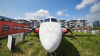 Runway 1331 - Enlight Youth Hostel