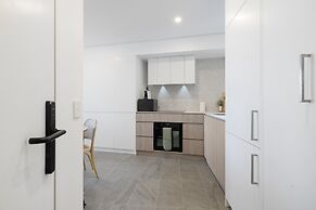 Bright 1-bedroom Escape With Private BBQ