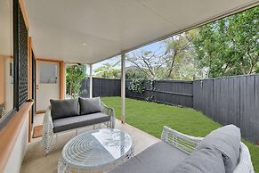 Homely 3-bed Townhouse With Pool & Gym Access