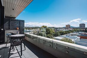 Perfect Located 1-bed With Great Views