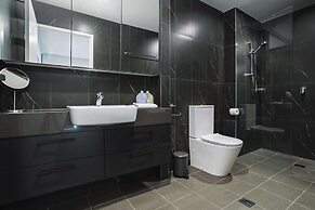 Perfect Located 1-bed With Great Views