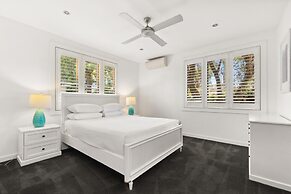 Elegant 3-bed Home With Games Room