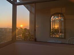 Bronte Beach Coastal Apartment With Ocean View