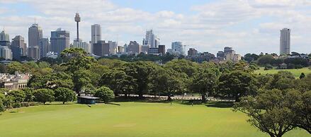 Bronte Beach Coastal Apartment With Ocean View