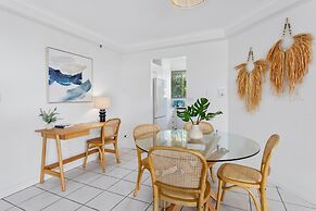 Beachfront 2-bed With Pool, BBQ