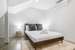 Northcote 3-bed Townhouse Near Cafes & Shops