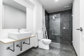 Northcote 3-bed Townhouse Near Cafes & Shops
