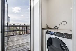 Northcote 3-bed Townhouse Near Cafes & Shops