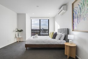 Northcote 3-bed Townhouse Near Cafes & Shops
