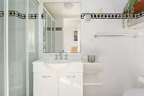 Spacious 3-bed With Alfresco Dining by Amenities