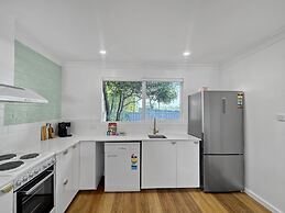 Spacious 2-bed Townhouse With BBQ