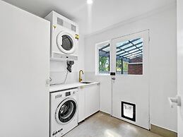 Spacious 2-bed Townhouse With BBQ