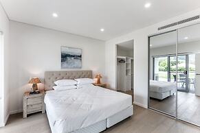 First Floor 3-bed Stunning Unit by The Ocean