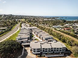 First Floor 3-bed Stunning Unit by The Ocean