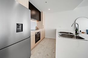 Spacious 1-bed Apartment With Gym, BBQ & Parking