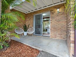Relaxing Townhouse Steps From the Beach