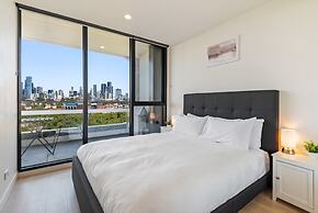 City Views & Inner-north Cool at Your Door