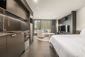 Cosy Braddon Studio With BBQ Area