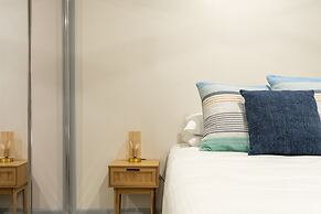 Best Location 2-bed With Gym, Pool 7-min From CBD