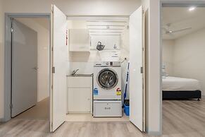 Best Location 2-bed With Gym, Pool 7-min From CBD