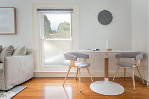 Boutique Studio With Balcony in Perfect Location