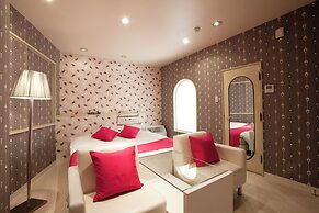 HOTEL RAFFINE - Adults Only