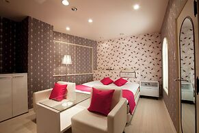 HOTEL RAFFINE - Adults Only