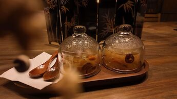 Shishe Spring Designer Homestay