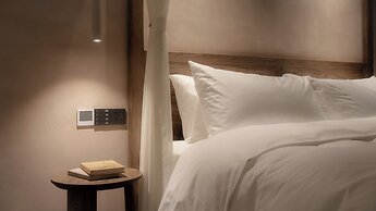 Shishe Spring Designer Homestay
