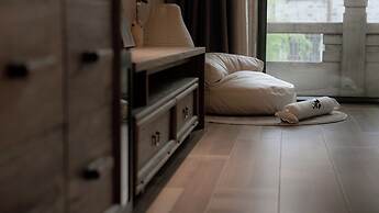 Shishe Spring Designer Homestay