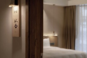 Shishe Spring Designer Homestay
