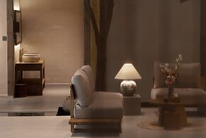 Shishe Spring Designer Homestay