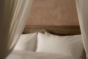 Shishe Spring Designer Homestay