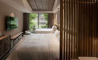 Shishe Spring Designer Homestay