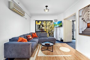 Oversized East Perth 2BR Pool Gym Parking