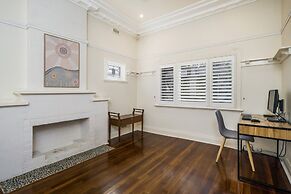 Incredible 3-bed Renovated Home With Huge Garden