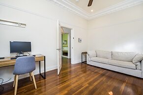 Incredible 3-bed Renovated Home With Huge Garden