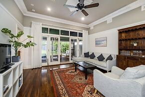 Incredible 3-bed Renovated Home With Huge Garden