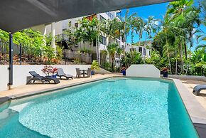 Beachfront 3-bed With Pool & Stunning Ocean Views