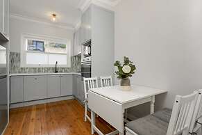 Coastal Living Just Metres From Coogee Beach