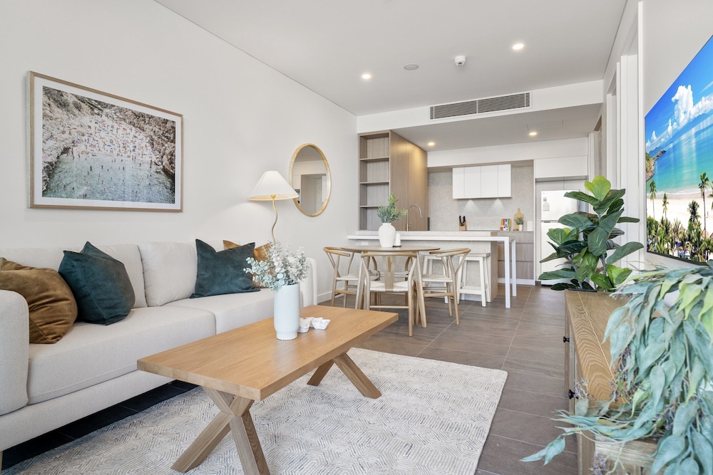 Modern 1-bed Apartment With Views in Fremantle