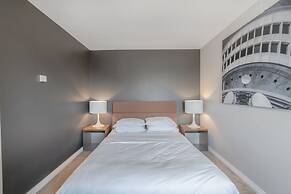 Sleek 2-bed Apartment in Vibrant Kingston
