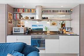 Eclectic 1-bed Apartment With Pool and Gym