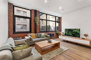 1-bed Warehouse Conversion in Melbourne CBD