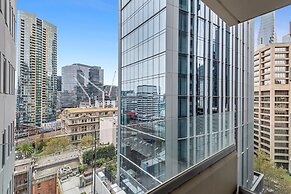 Central 2-bed Apartment With Parking,