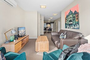 Chic Inner City Convenience, With Secure Parking