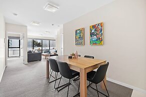 Chic Inner City Convenience, With Secure Parking