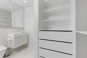 Stylish 2-bed Victorian Terrace in Carlton