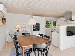 4 Star Holiday Home in Hals