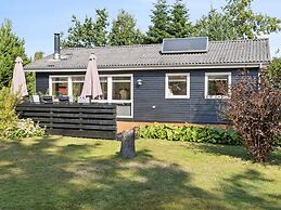 4 Star Holiday Home in Hals